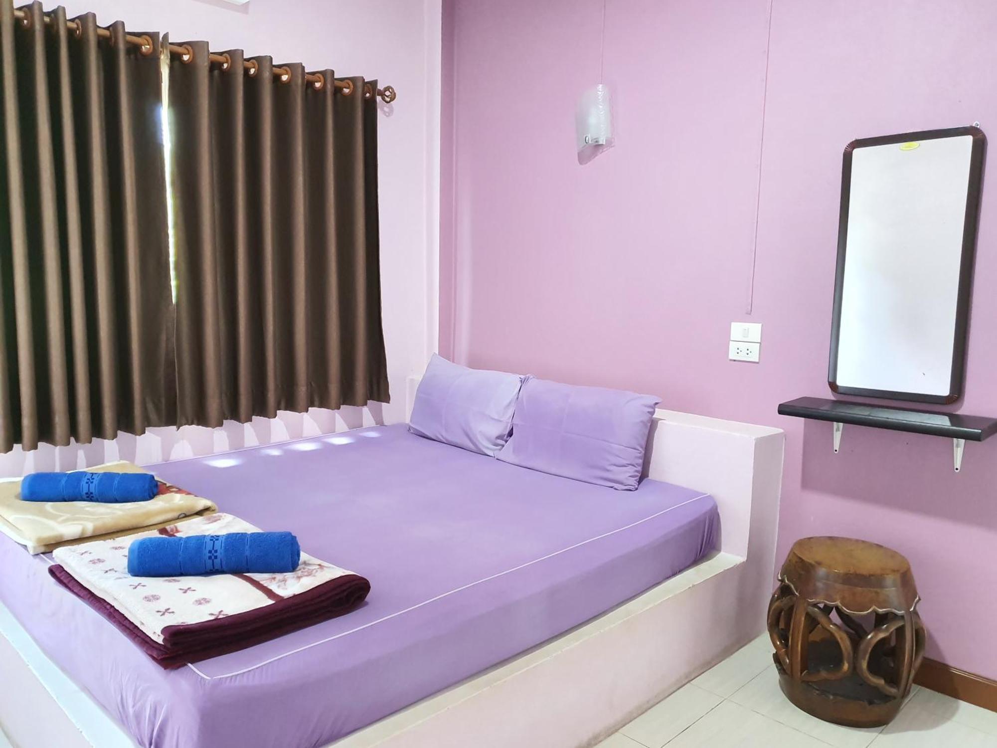 Benjaporn Bungalow Szicsang-sziget Szoba fotó